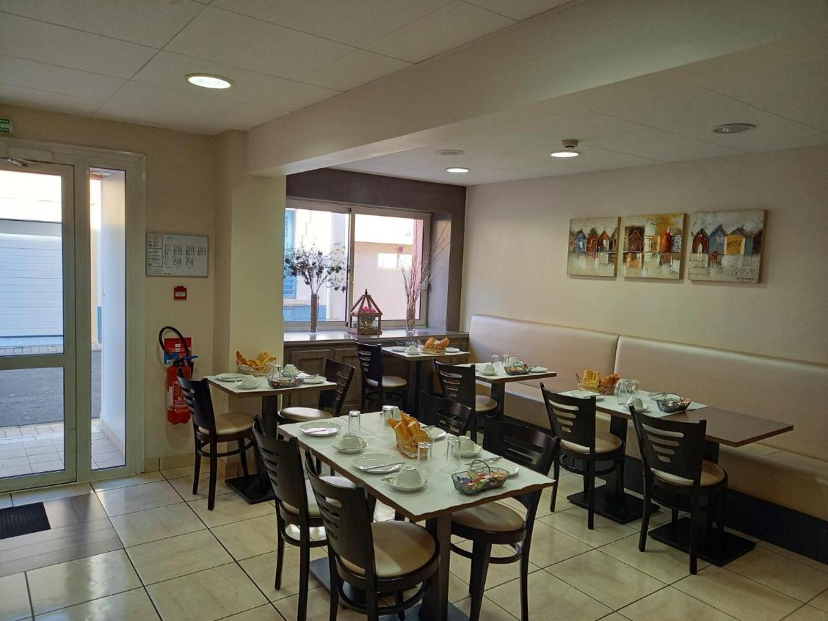 Hotel Sables D'O Et Son Restaurant Le 16 Bis Les Sables-dʼOlonne Esterno foto