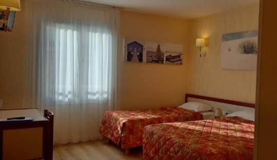 Hotel Sables D'O Et Son Restaurant Le 16 Bis Les Sables-dʼOlonne Esterno foto