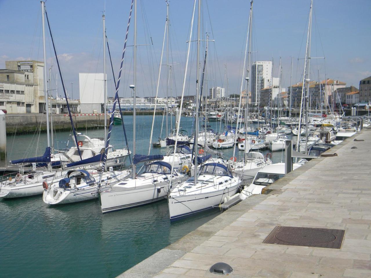 Hotel Sables D'O Et Son Restaurant Le 16 Bis Les Sables-dʼOlonne Esterno foto